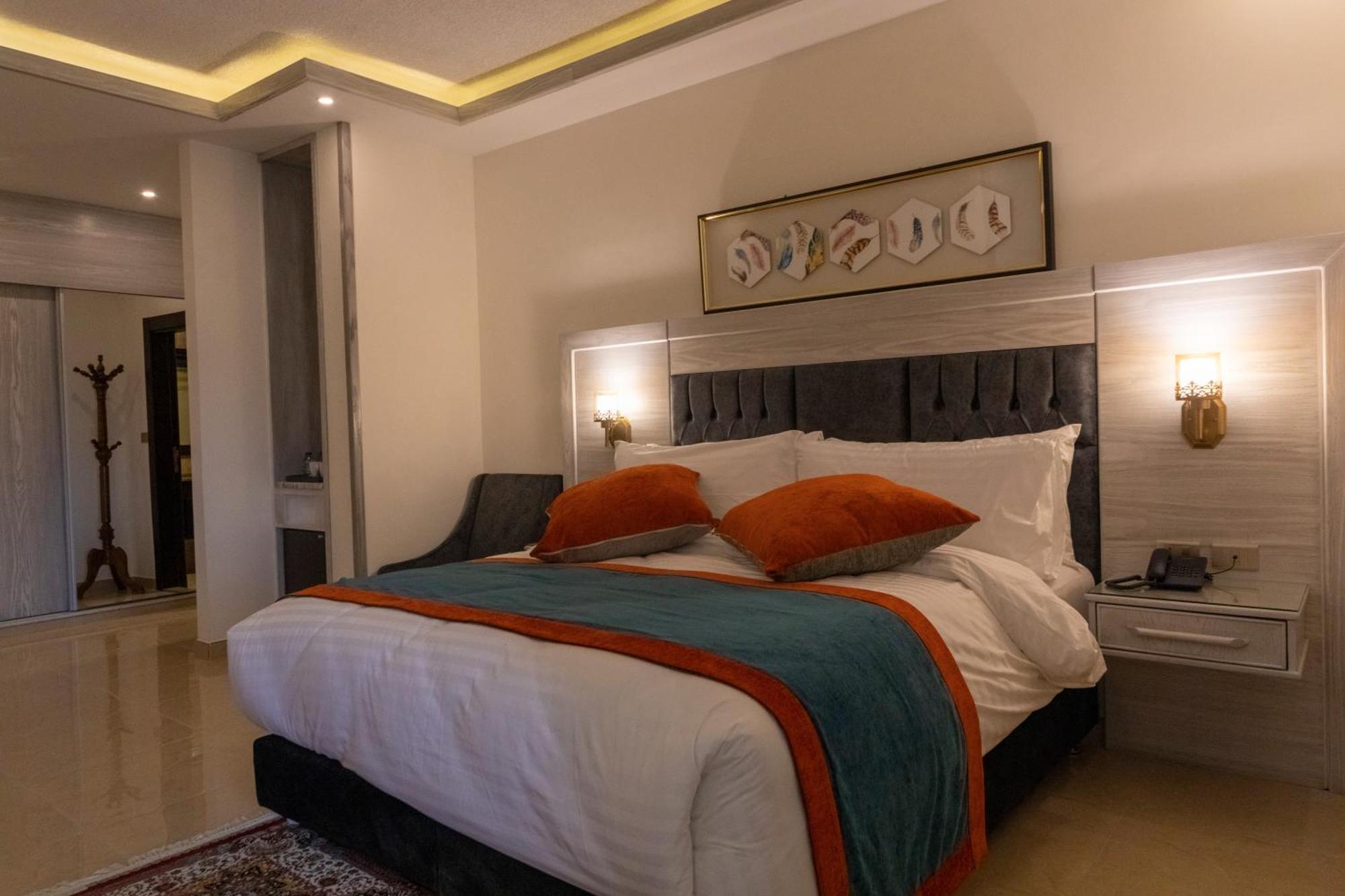 Petra Canyon Hotel Wadi Musa Exterior photo