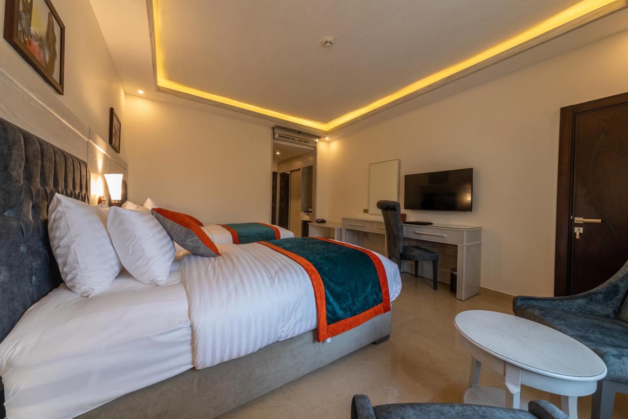 Petra Canyon Hotel Wadi Musa Room photo