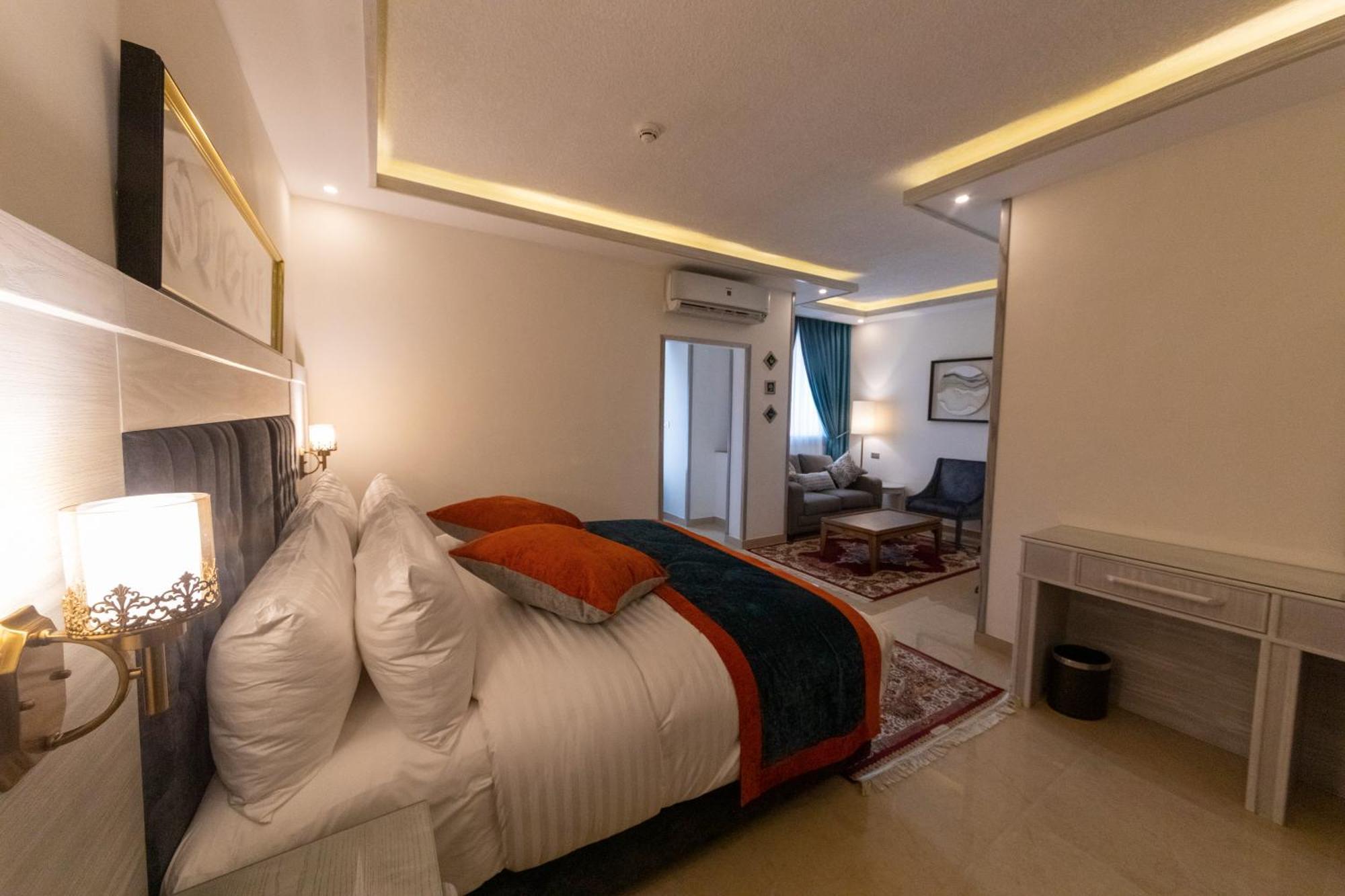 Petra Canyon Hotel Wadi Musa Exterior photo