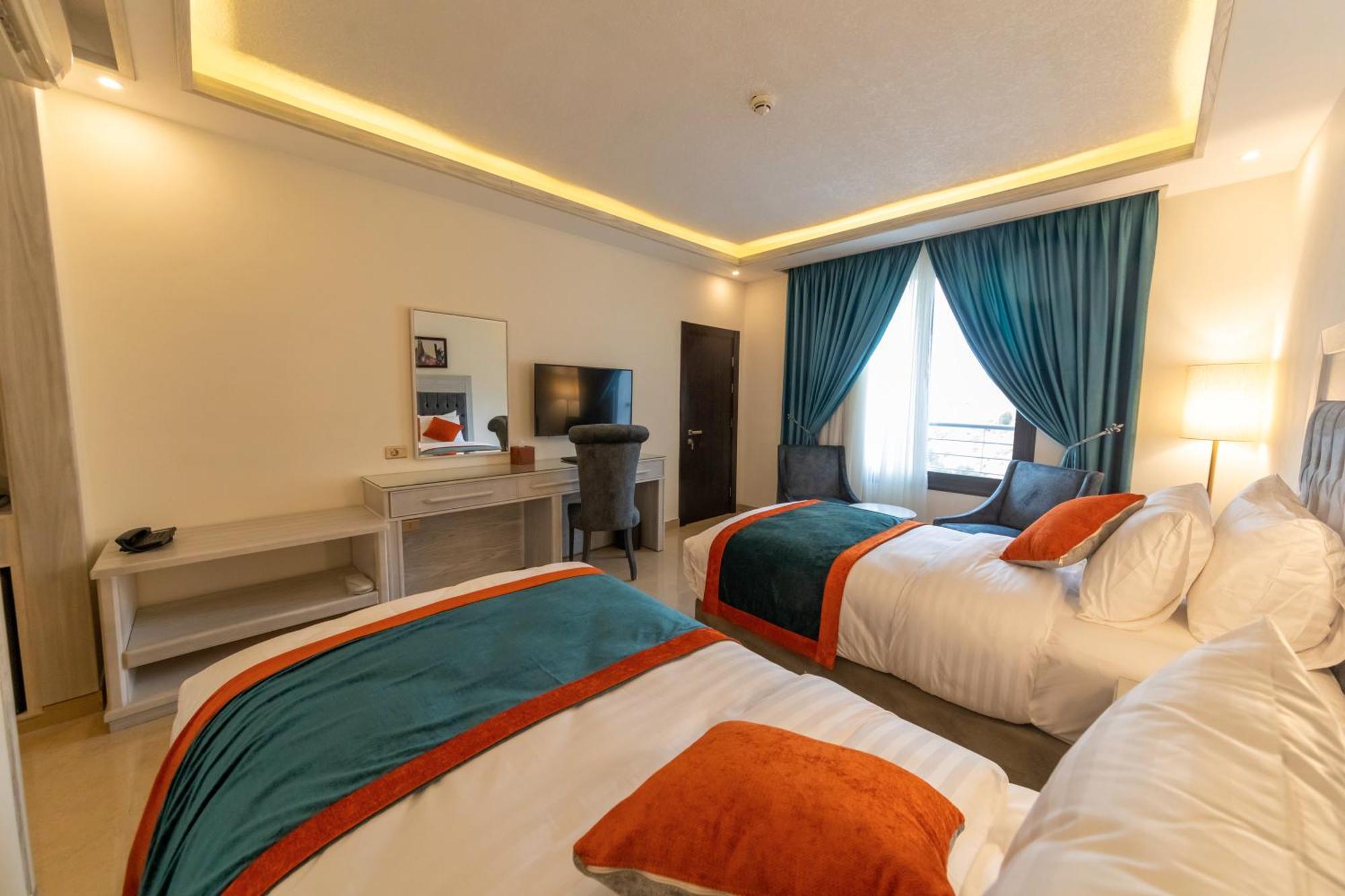 Petra Canyon Hotel Wadi Musa Room photo
